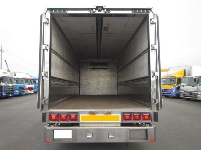 DGW-4081】H19.1三菱のファイター 4t標準冷凍ウィング（低温） ベッド