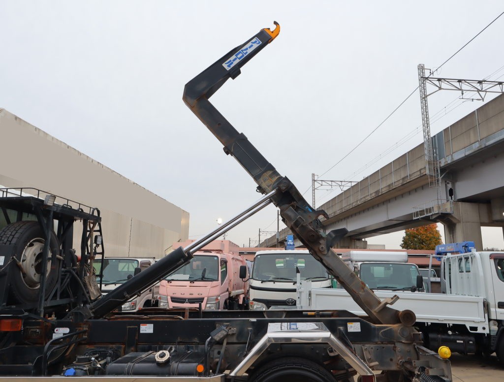 PZA-6359】R3.3日野のレンジャー 増tアームロール ベッド付｜中古