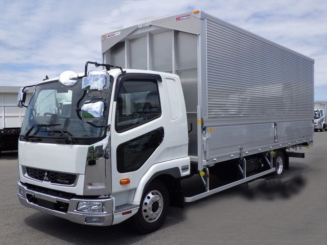 KGW-1596 車両写真