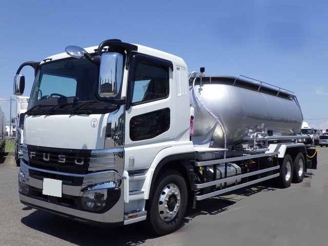 KGN-5015 車両写真