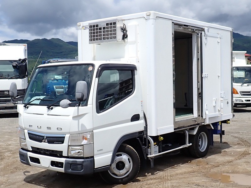QR-4809 車両写真