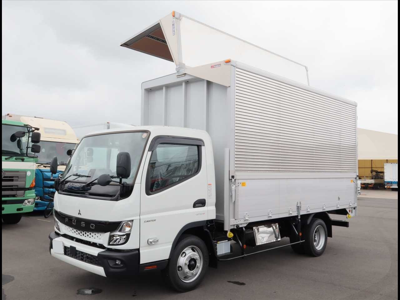 PZW-0461 車両写真