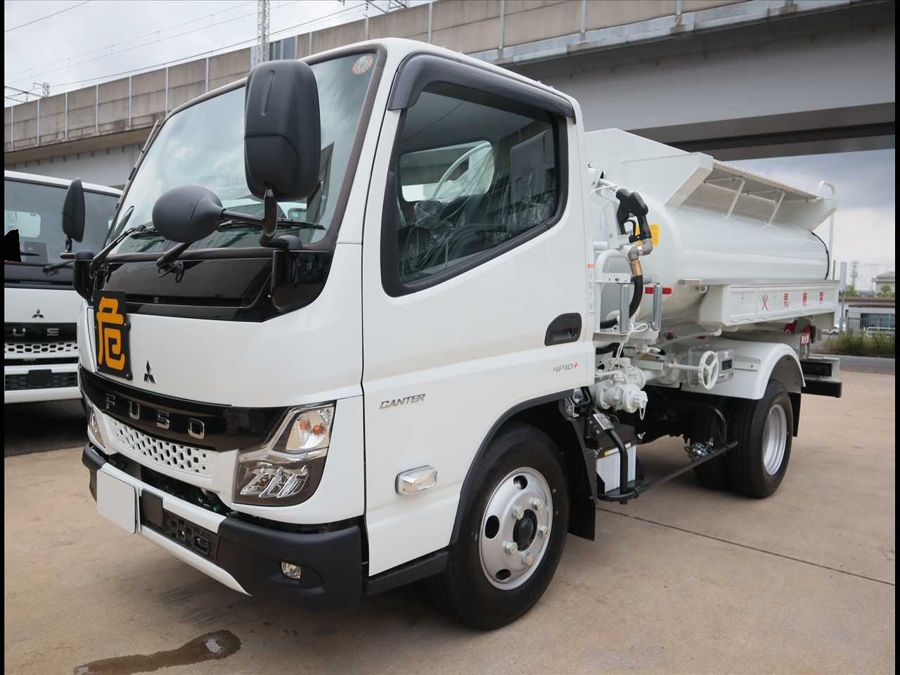 PZL-0348 車両写真